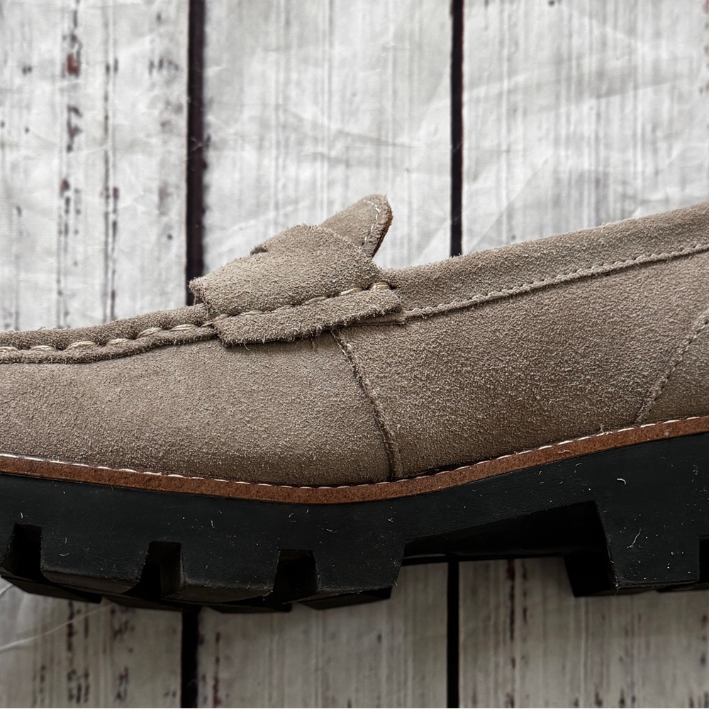 HOUSE OF HARLOW 1960 Taupe Suede Gunner Loafers Size 9 - Picture 5 of 9